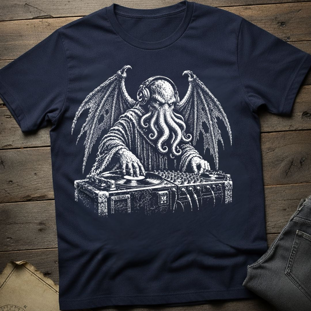 Dj Cthulhu  T-Shirt