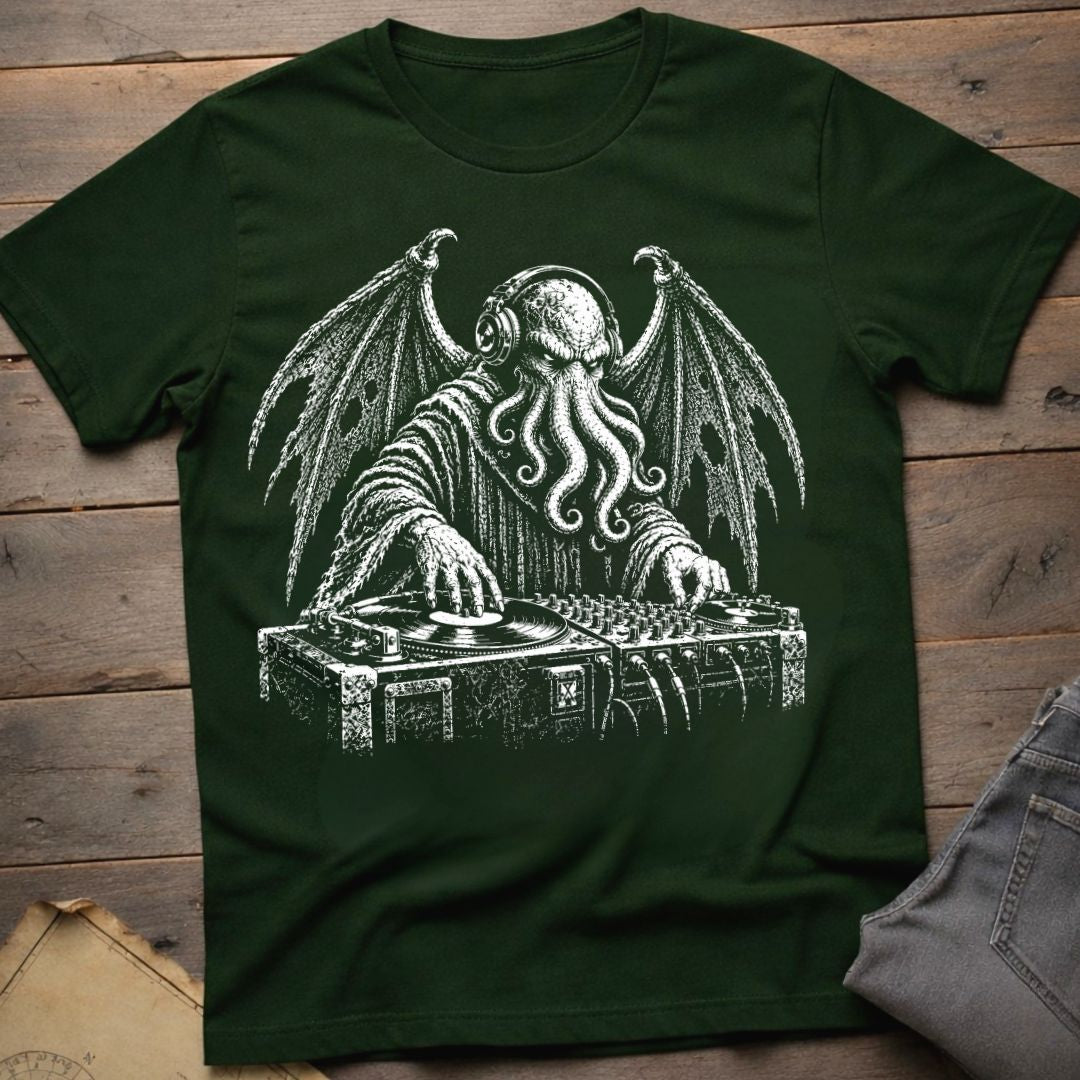 Dj Cthulhu  T-Shirt
